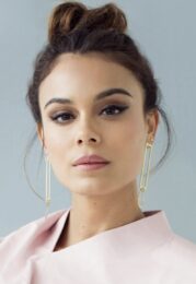 Nathalie Kelley